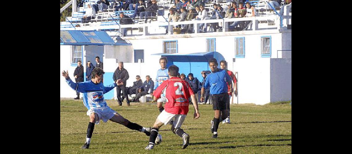 Ferro Carril Sud le ganÃ³ a Estudiantes por la tercera fecha del Clausura Claudio MartÃ­nez 