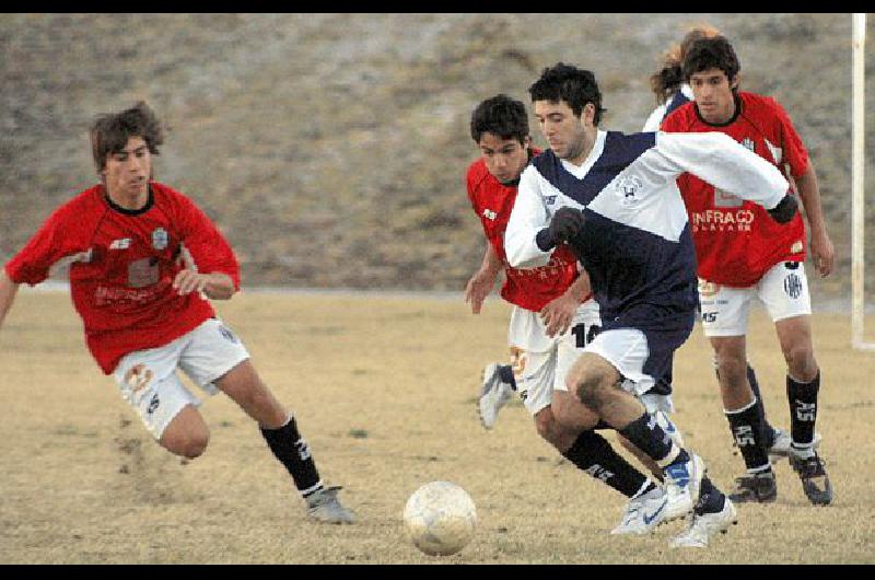 El equipo de Dardo Seibel terminÃ³ sufriendo pero ganÃ³ y es el Ãºnico lÃ­der Claudio MartÃ­nez 