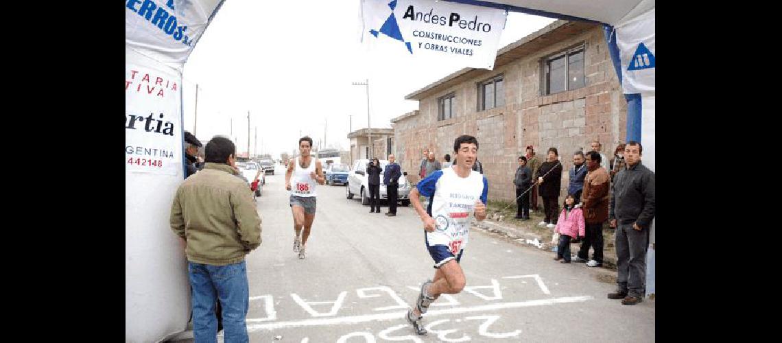 Miguel NÃºÃ±ez se convirtiÃ³ ayer en el ganador repetido de la competencia organizada por ARBO Fotos Claudio MartÃ­nez 