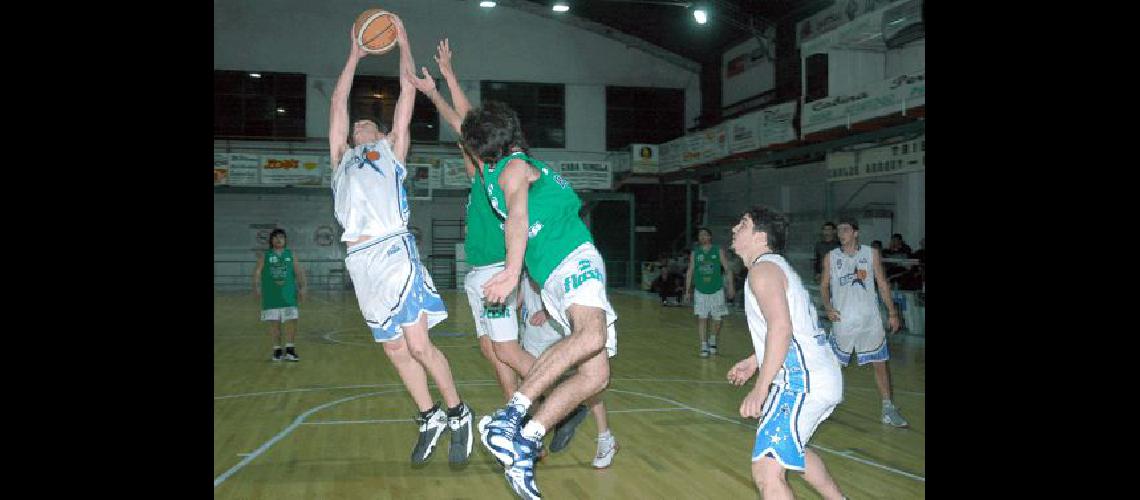 El pasado martes Pueblo Nuevo y Racing jugaron un partido vibrante Marcelo Kehler 