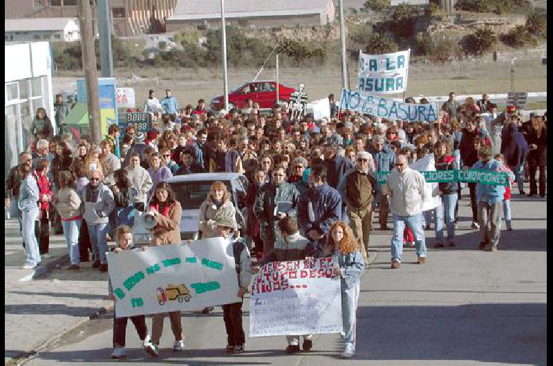 En 2003 los vecinos de Sierras Bayas marcharon para impedir el traslado de la basura porteÃ±a a su localidad Hoy los Autoconvocados buscan imponer un nuevo sistema de tratamiento de residuos Archivo 