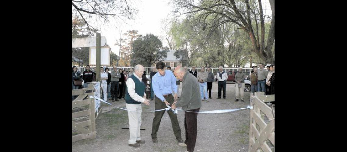 Alberdi LÃ³pez HernÃndez y Pascual realizan el corte de cintas 