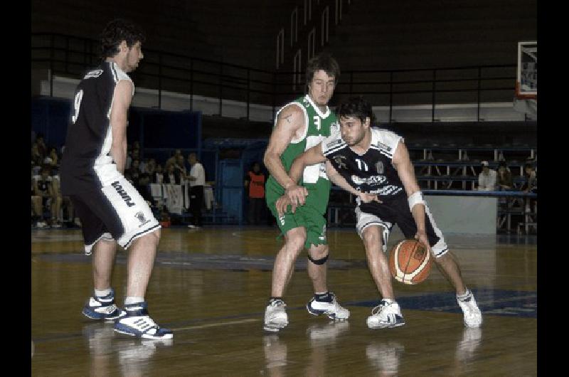 El equipo de Alejandro Pepiche tuvo en el base NicolÃs Lorenzo a uno de sus principales goleadores con 15 puntos Carlos RamÃ­rez 