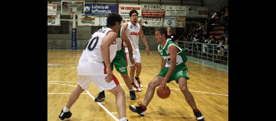 Pueblo Nuevo derrotÃ³ el pasado viernes a Argentino Junior de Tres Arroyos en el Juan Manolio Claudio MartÃ­nez 