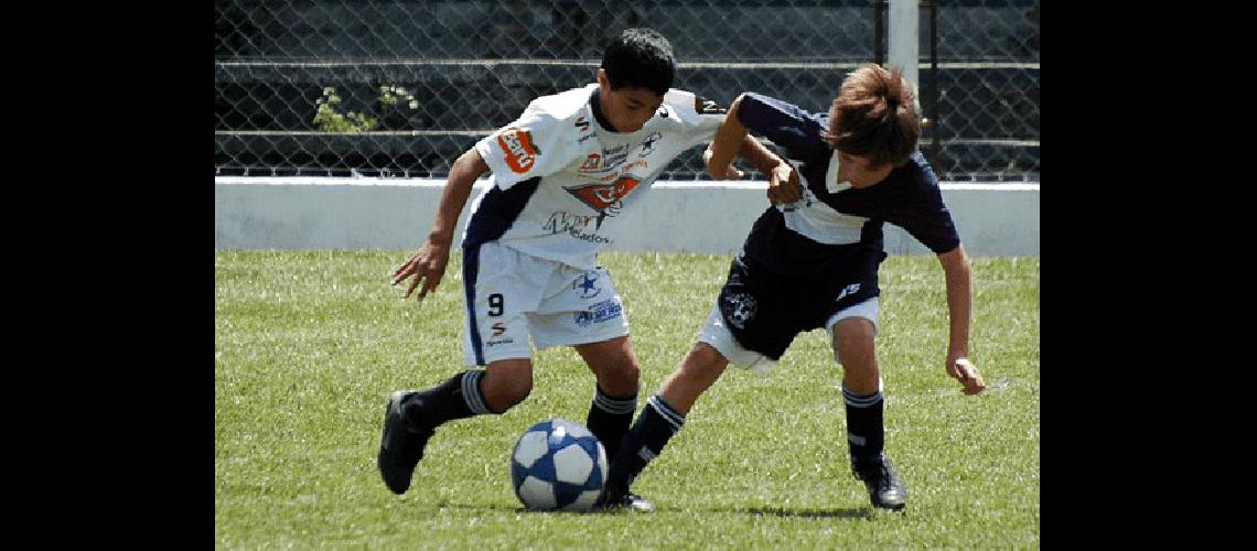 En el Ricardo SÃnchez se enfrentaron el pasado sÃbado El FortÃ­n y Racing Marcelo Kehler 