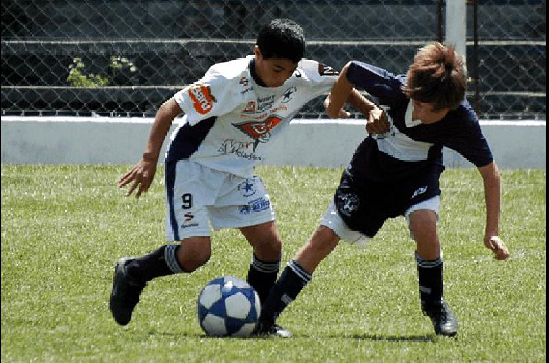 En el Ricardo SÃnchez se enfrentaron el pasado sÃbado El FortÃ­n y Racing Marcelo Kehler 