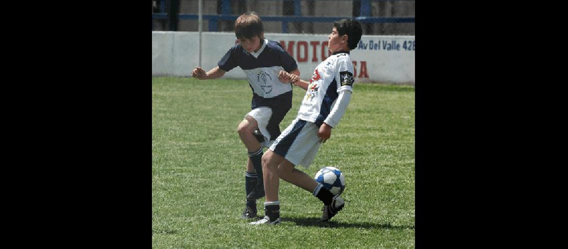 El FortÃ­n y Racing quedaron al tope en la tabla general en el fÃºtbol menor olavarriense Marcelo Kehler 