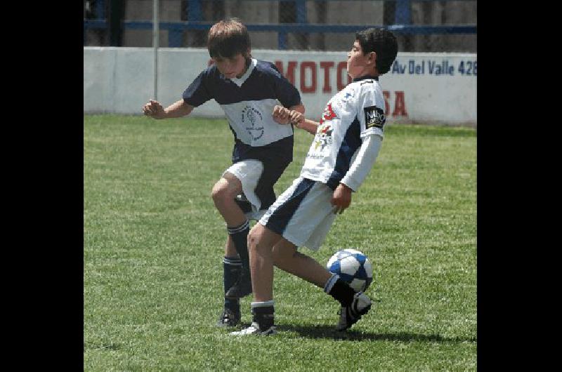 El FortÃ­n y Racing quedaron al tope en la tabla general en el fÃºtbol menor olavarriense Marcelo Kehler 