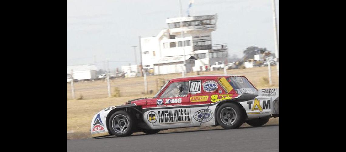 El Ford de Juan Carlos LÃ³pez se mostrÃ³ competitivo y al cabo de 2007 terminÃ³ segundo en el Campeonato ExhibiciÃ³n del Turismo Sport del Sudeste Archivo 