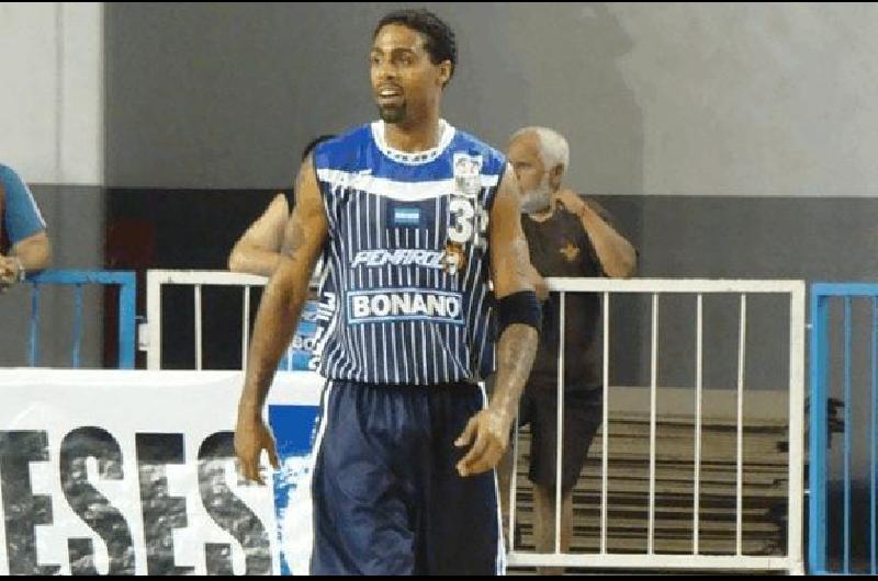 Quincy Wadley fue figura en los ocho partidos que lleva en la entidad marplatense Prensa 