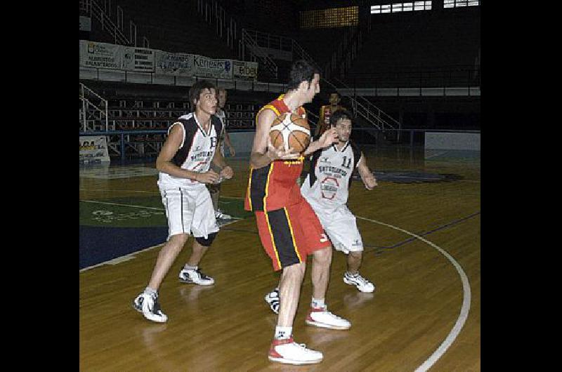 El equipo de Alejandro Pepiche cayÃ³ anoche en La Plata y ahora deberÃ revertir la serie en nuestra ciudad Archivo 