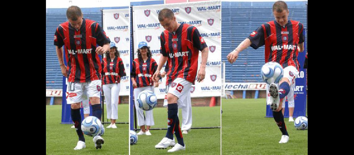 AndrÃ©s DAlessandro quien despuÃ©s de varias idas y vueltas se pondrÃ la camiseta de San Lorenzo presentado ayer al estilo europeo TÃ©lam 