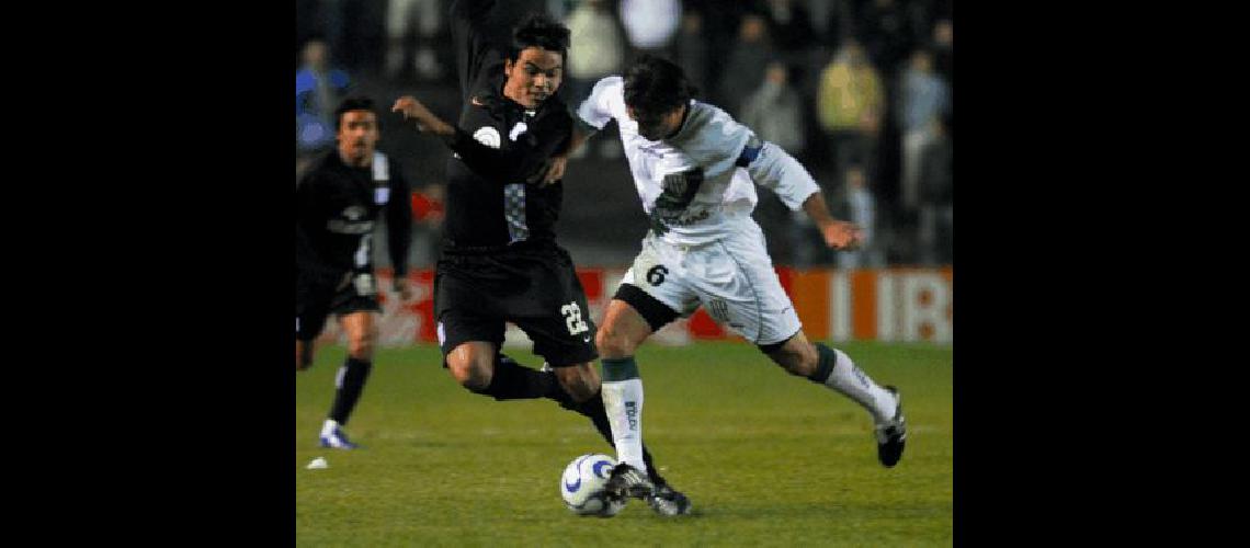 Racing no empezÃ³ bien el torneo pero Banfield lo empezÃ³ peor Archivo 