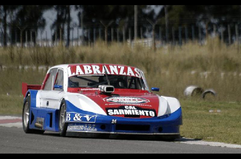 El piloto olavarriense SebastiÃ�n CiprÃ©s anduvo bien ayer en Balcarce y hoy corre la final del TC Pista Archivo 