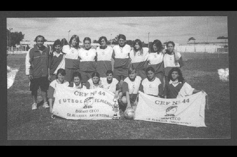 El equipo del CEF NÂº 44 que dirige el profesor Claudio Pinedo quedÃ³ sexto Gentileza CEF 44 