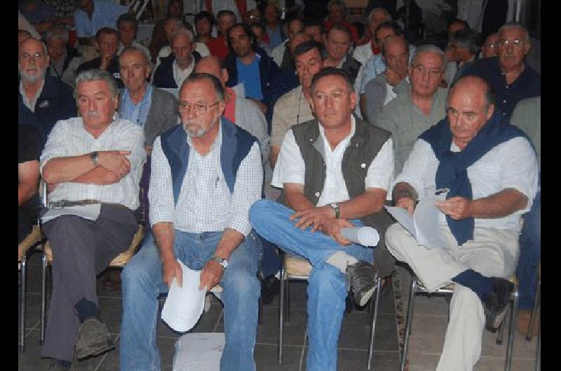 Luis Kees Luis MarÃ­a CajÃ©n CÃ©sar Benigni y Oscar GoitÃ­a son desde ayer autoridades del AMCO Archivo  Miguelangel 