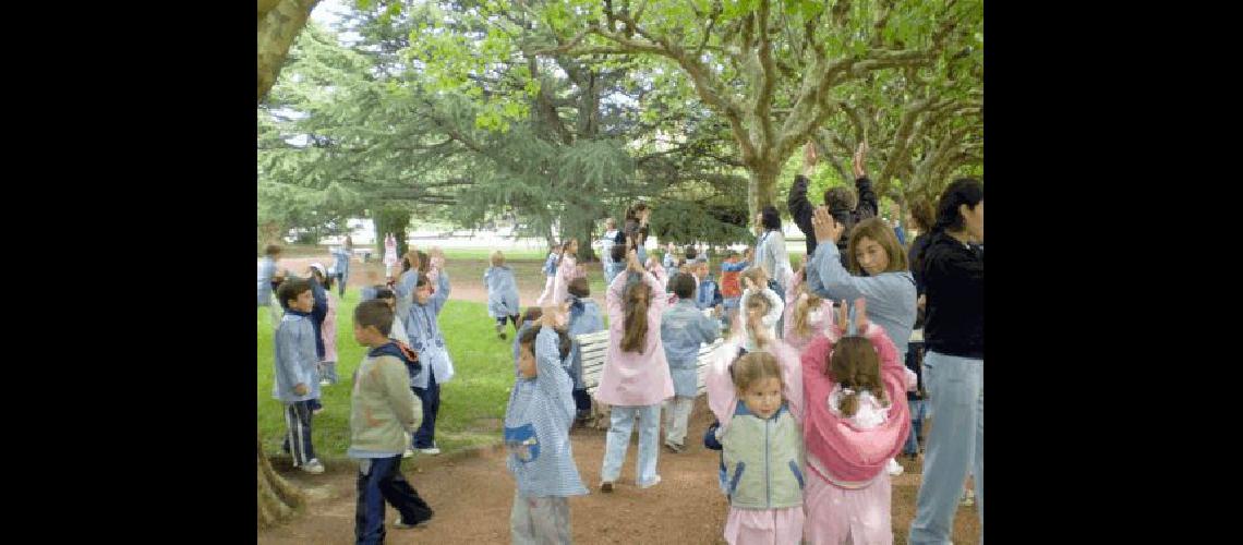 Los niÃ±os del JardÃ­n de Infantes realizaron actividades en la Plaza central  Foto Municipalidad de Laprida 