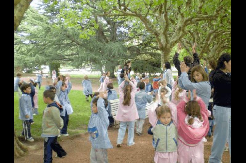 Los niÃ±os del JardÃ­n de Infantes realizaron actividades en la Plaza central  Foto Municipalidad de Laprida 