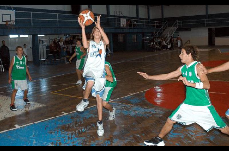 Racing y Pueblo Nuevo se enfrentaron por la cuarta fecha de la Zona Norte Marcelo Kehler 