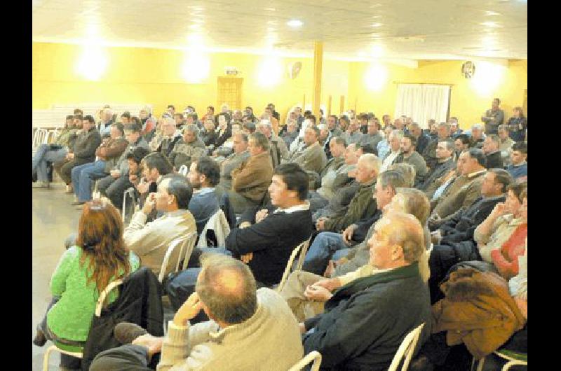 Cerca de 200 productores se reunieron el miÃ©rcoles en sede de los municipales 