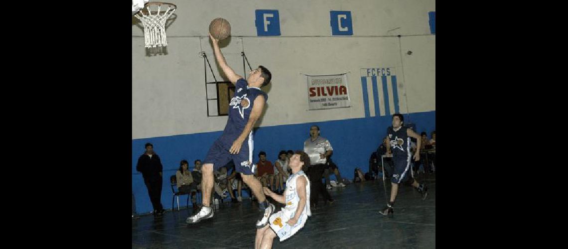 Racing lleva ganados 5 partidos en fila y es el Ãºnico invicto Carlos RamÃ­rez 