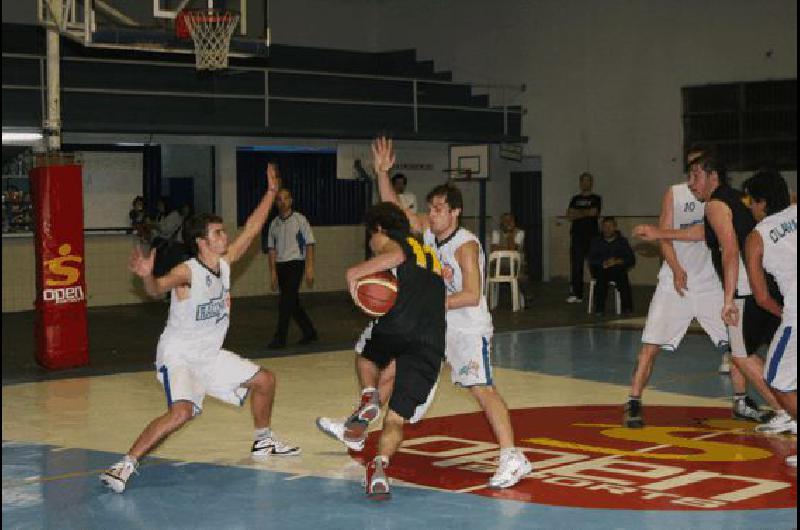 Racing llevaba ganados 5 partidos en fila pero ayer perdiÃ³ el invicto Claudio MartÃ­nez 