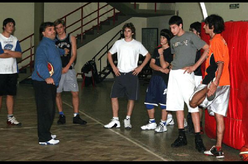 El selectivo de la ABO practicÃ³ anoche en el SUM de la ex Escuela Industrial 