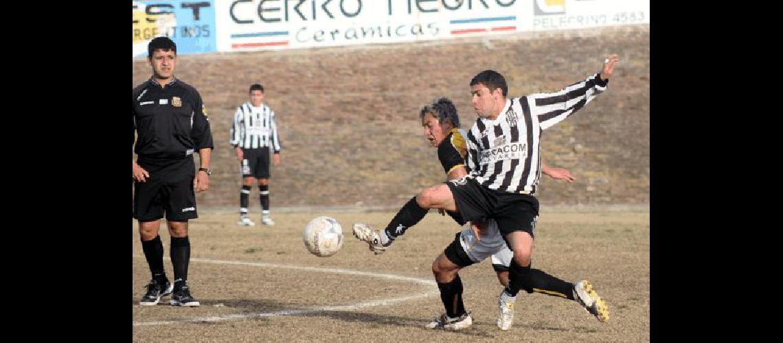 Estudiantes perdiÃ³ una figura importante como Nahuel Tessitore de cara a la definiciÃ³n con Ferro Carril Sud Archivo  Claudio MartÃ­nez 