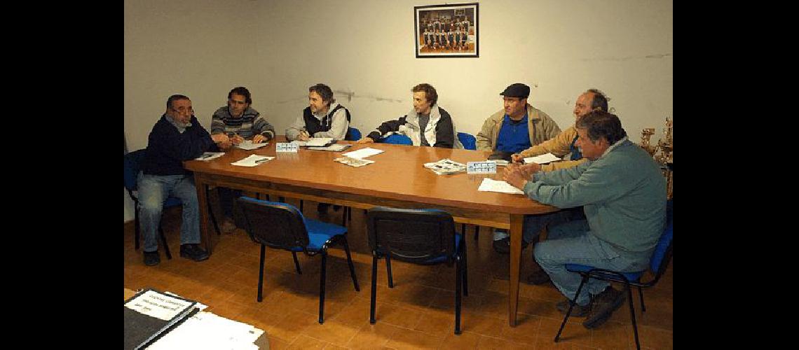 Adolfo Palahy Fabio Yaben Juan Esteban Alvarez Esteban Ringuelet JosÃ© Maceo Federico Colombi y Roberto Lapieza participaron el pasado lunes de la reuniÃ³n de la ABO Claudio MartÃ­nez 