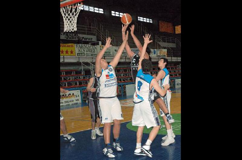 PeÃ±arol ganÃ³ con claridad el pasado sÃbado en el Gran Gimnasio del Parque Carlos Guerrero Marcelo Kehler 