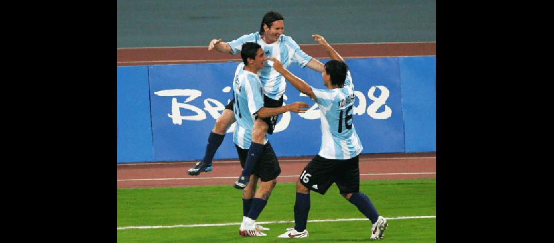 El festejo de los argentinos La selecciÃ³n jugarÃ la semifinal ante Brasil TÃ©lam 