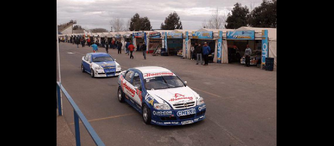 Bajo lluvia se disputÃ³ la jornada del TN en La Plata  Prensa 