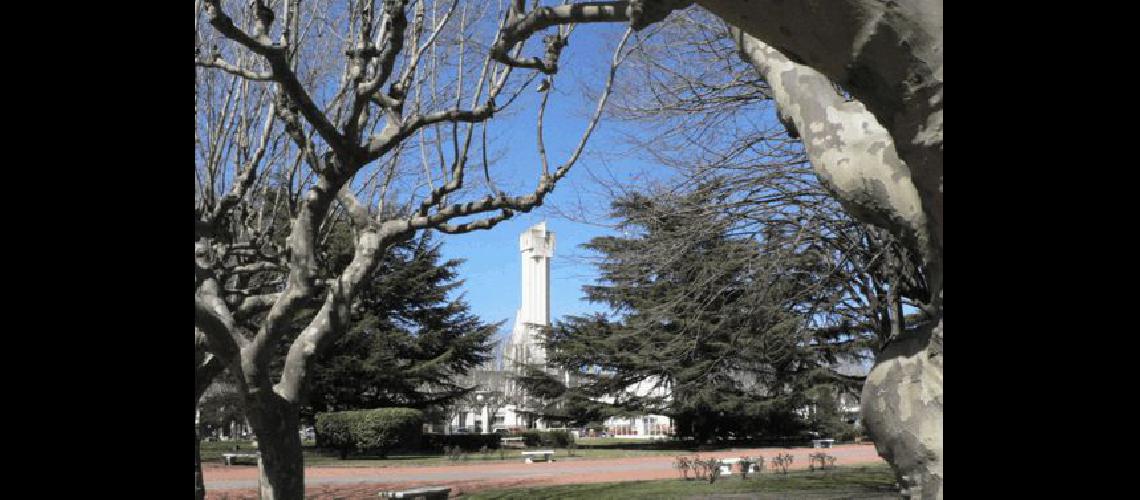 La plaza y el municipio dos puntos referentes del centro de la ciudad 