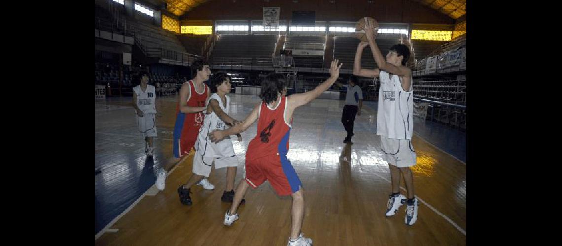 La actividad del torneo Oficial se reanudarÃ hoy con la tercera fecha Archivo 