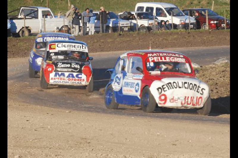 Un parque superior a 60 autos mostrÃ³ la inscripciÃ³n de la Promocional 850 Archivo  Miguelangel 