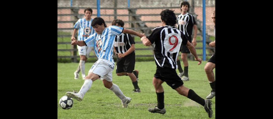 Ferro buscarÃ� la clasificaciÃ³n maÃ±ana en Laprida Claudio MartÃ­nez 