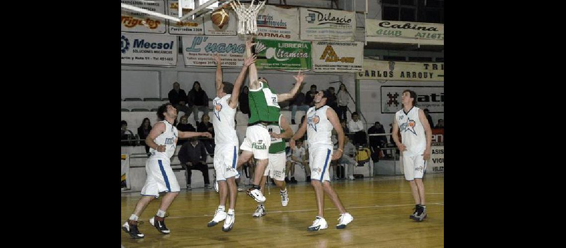 Racing y Pueblo Nuevo ya se enfrentaron por el Oficial de la ABO Hoy se verÃn las caras por el Provincial Archivo 