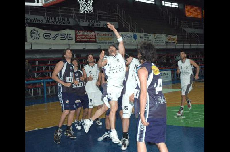 El equipo albinegro aplastÃ³ en la cuarta fecha a Rivadavia de Necochea por 93 a 62 Marcelo Kehler 