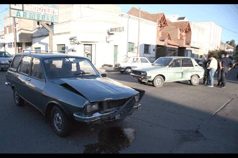 A las 2030 chocaron una Break y un automÃ³vil en Lamadrid y BolÃ­var Claudio MartÃ­nez 