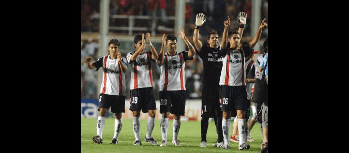 San Lorenzo de Almagro goleÃ³ a Independiente y alcanzÃ³ otra vez la cima TÃ©lam