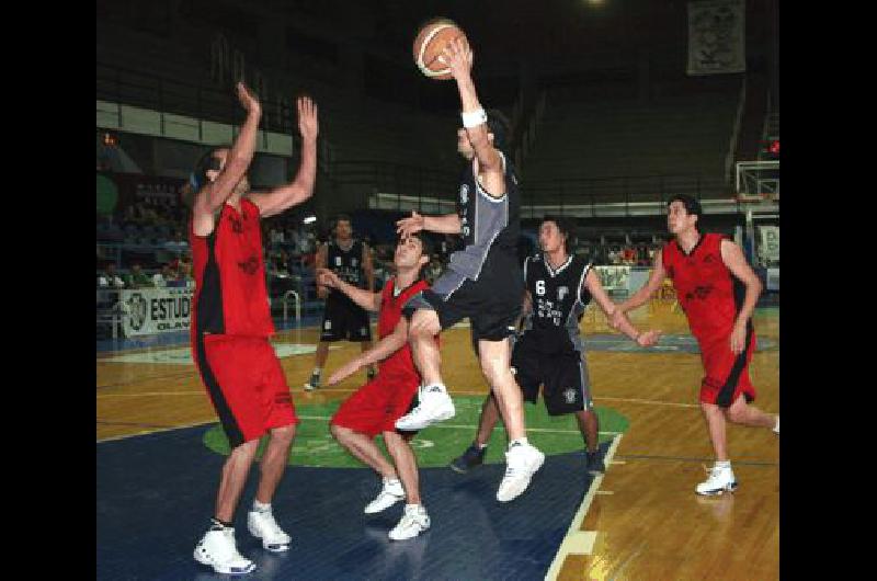 El equipo de Irineo Galli derrotÃ³ en la sÃ©ptima fecha a Argentino Junior en el Gran Gimnasio Claudio MartÃ­nez 