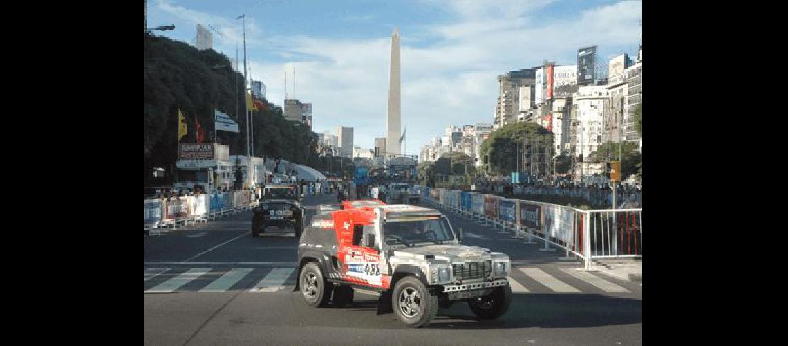 Cerca de 500000 personas asistieron al evento del Rally Dakar Argentina - Chile que hoy se iniciarÃ� en Saladillo 