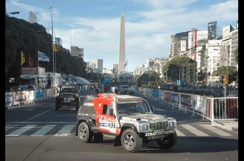 Cerca de 500000 personas asistieron al evento del Rally Dakar Argentina - Chile que hoy se iniciarÃ� en Saladillo 