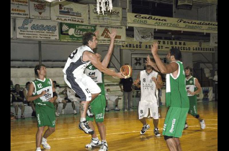 El equipo albinegro lo pudo quebrar reciÃ©n en el cuarto final Carlos RamÃ­rez 