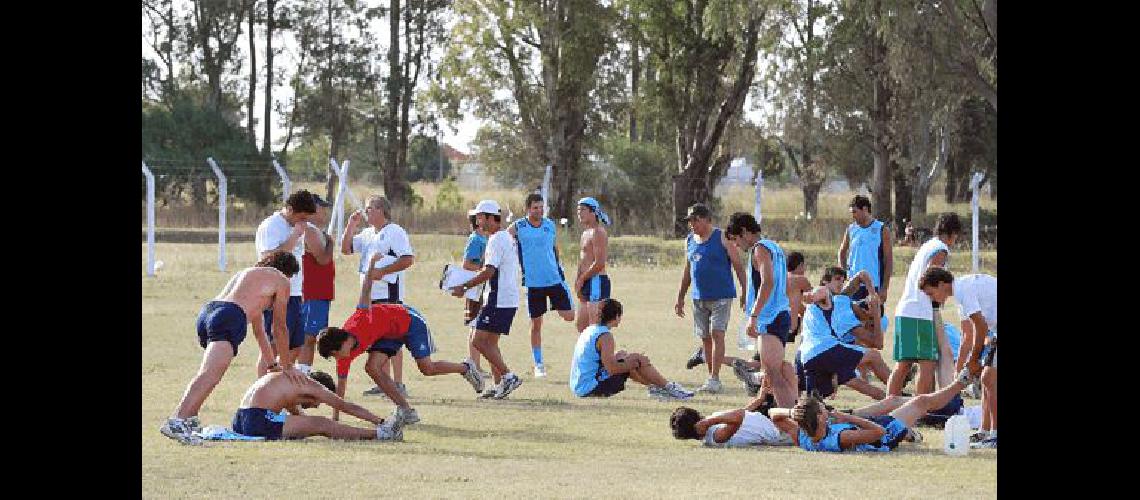 Ferro Carril Sud que se prepara para el debut en el Torneo del Interior el jueves jugarÃ 50 minutos ante la reserva de Boca Juniors Archivo 