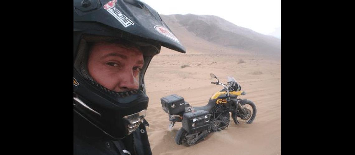 Barbery el desierto y su moto que espera volver a rodar Gentileza Barbery 