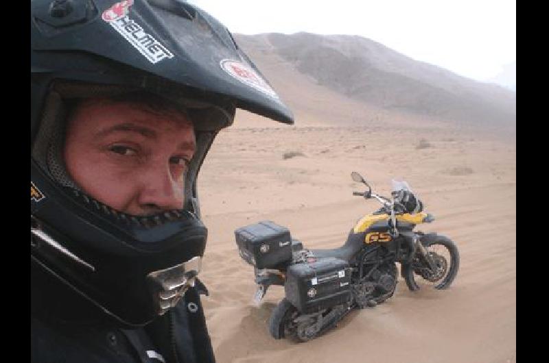 Barbery el desierto y su moto que espera volver a rodar Gentileza Barbery 