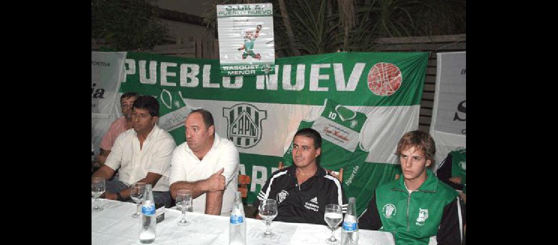 El equipo albiverde fue presentado anoche en conferencia de prensa Claudio MartÃ­nez 