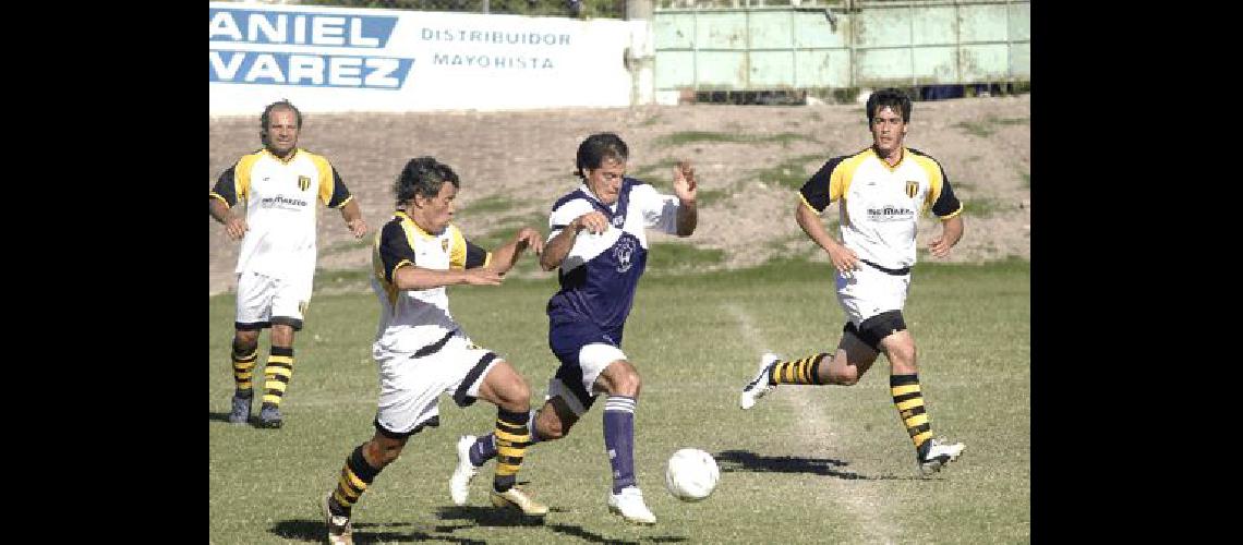 El FortÃ­n no pasÃ³ sobresaltos y le ganÃ³ a El Provincial por 3 a 1 en la cancha de Estudiantes Carlos RamÃ­rez 