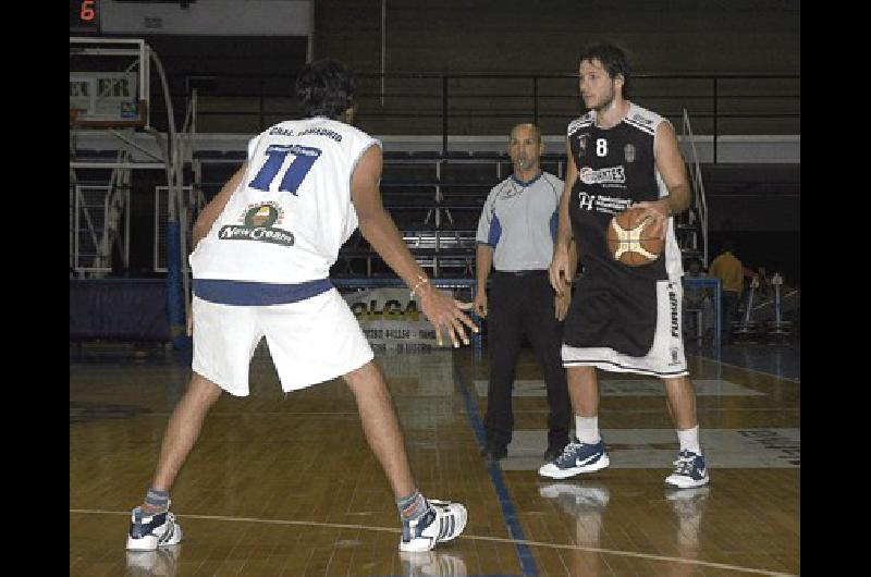 Guillermo Crespo anotÃ³ 19 puntos en el equipo albinegro Carlos RamÃ­rez 